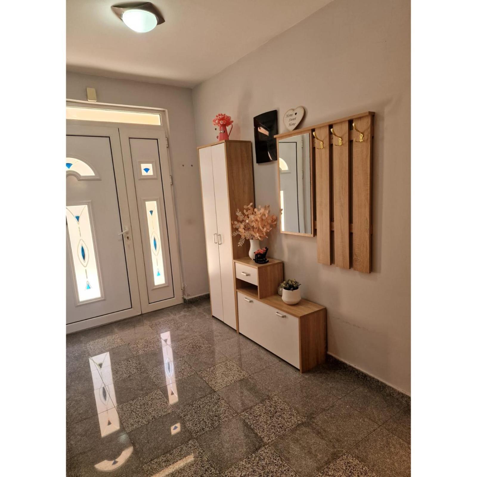 Family Apartment-Dilorena Bar Exterior photo